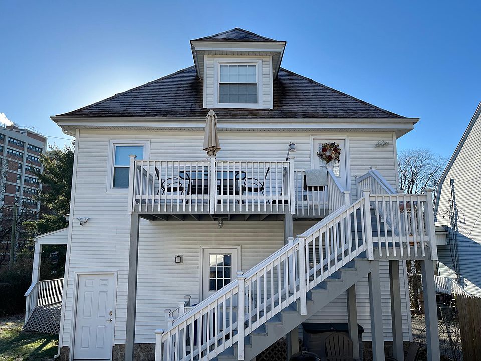 1st image of 20 Edgewood St #2