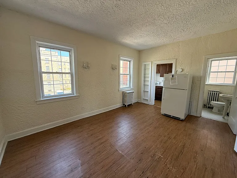 Bayard Manor Apartments — Photo 50