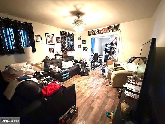 3rd image of 441 Nichols St