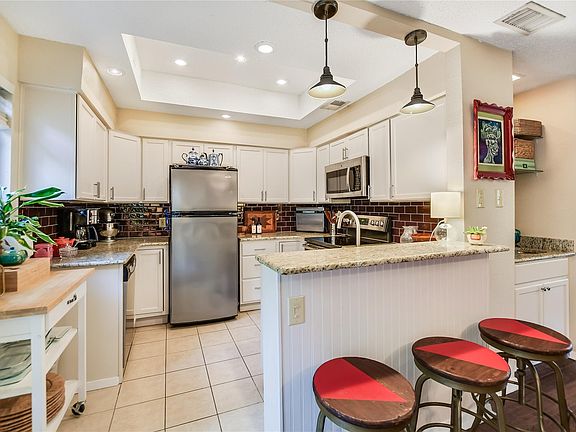 5th image of 3601 Las Colinas Dr APT B