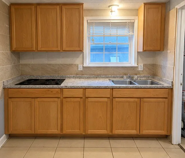 2 bed, 1000 sqft, $1,700 — Photo 2
