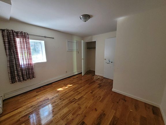 4th image of 36 Odell Ave