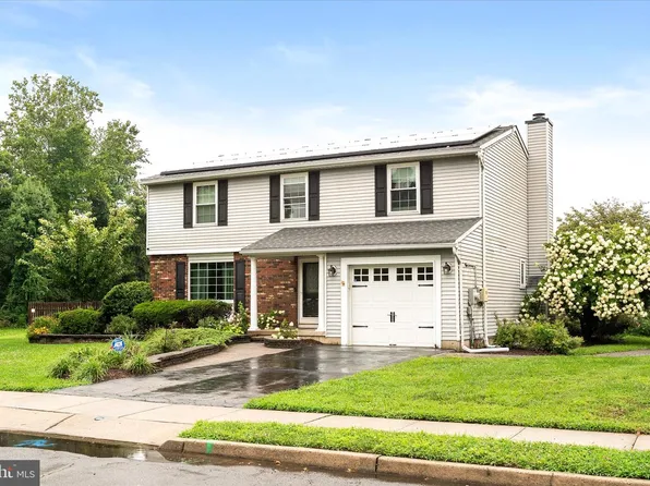 16 Ross Rd, Burlington Township, NJ 08016