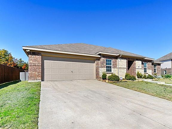 3rd image of 3003 Driftwood Ln