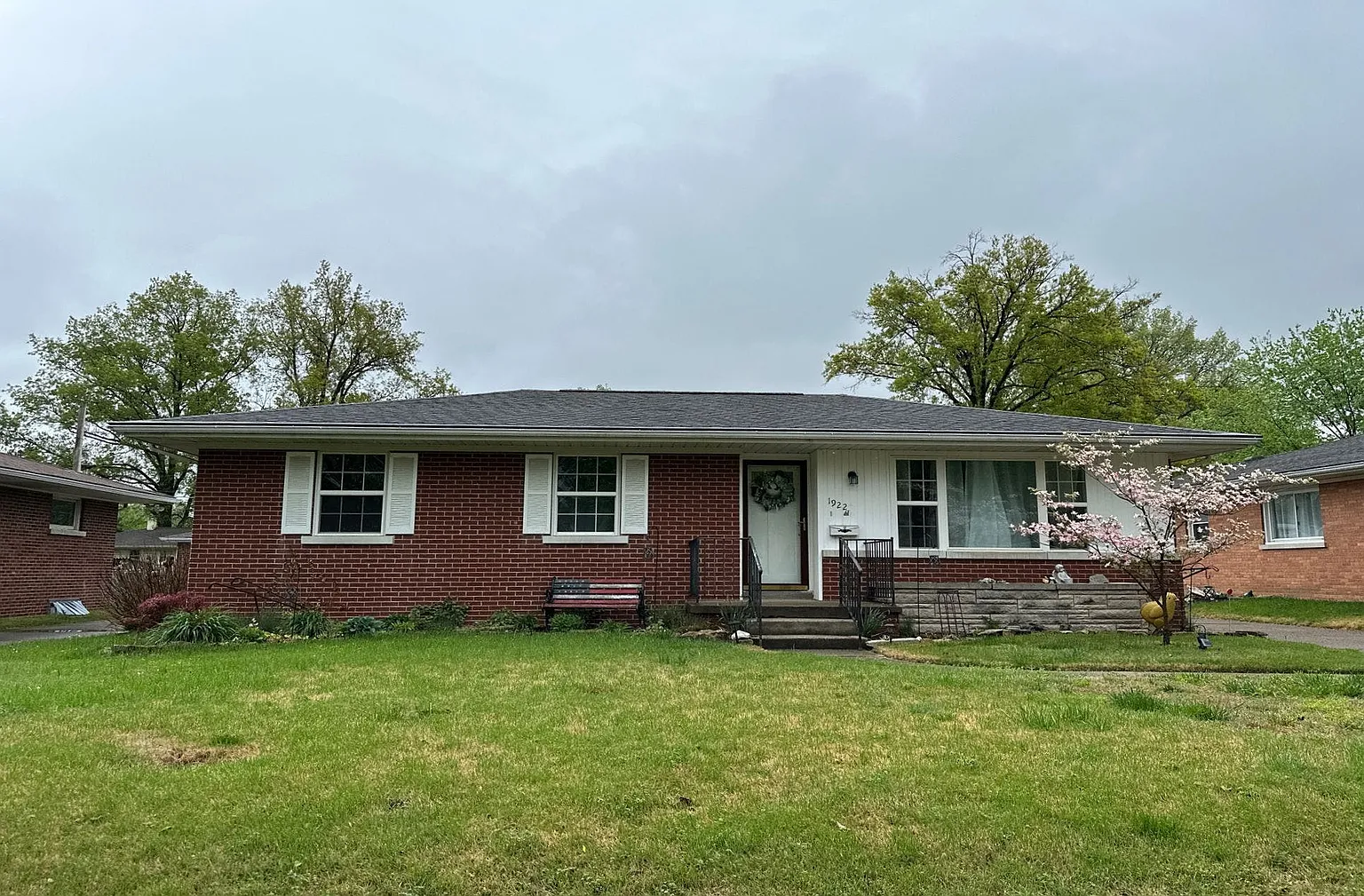 1922 Joyce Ave photo 1