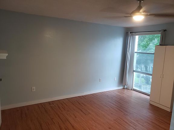 4th image of 17620 Atlantic Blvd APT 315