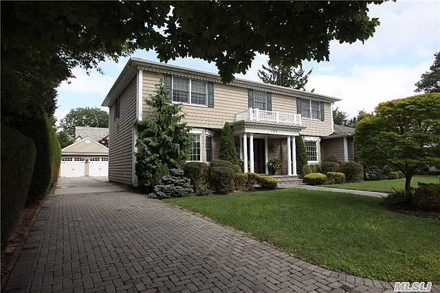 1st image of 171 Nassau Blvd