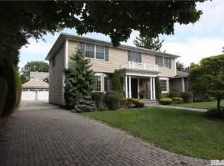 171 Nassau Blvd, Garden City, NY 11530