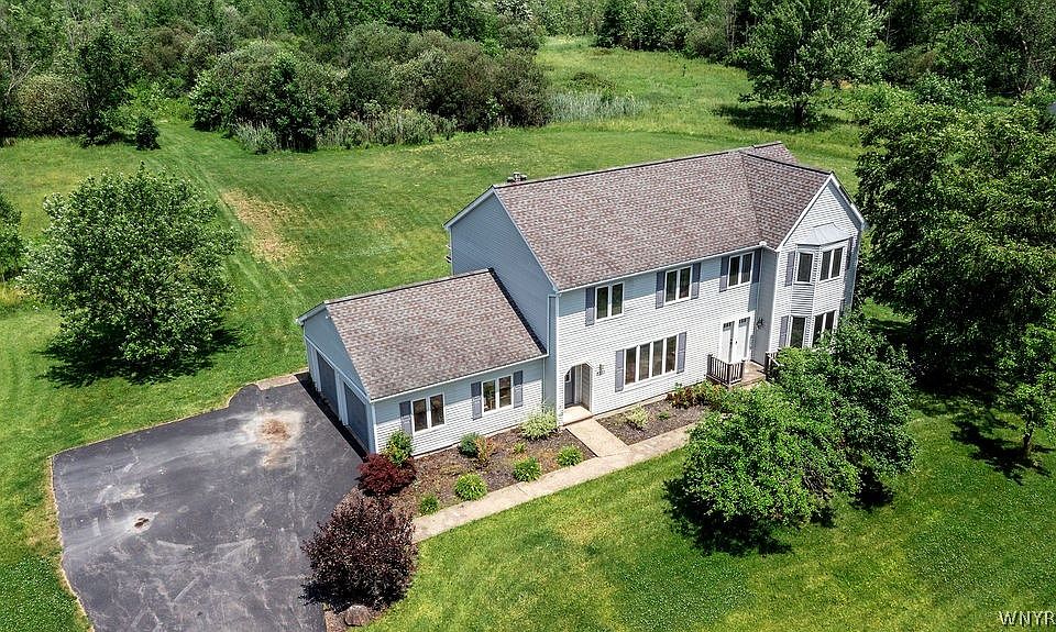 1st image of 5111 Oakwood Dr