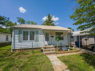 426 E 7th St, Mount Carmel, IL 62863