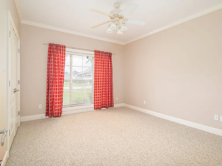 6102 Coty Dr — Photo 9