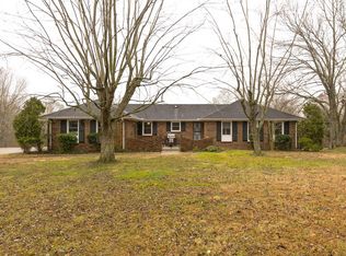 1860 Ogburn Chapel Rd, Clarksville, TN 37042