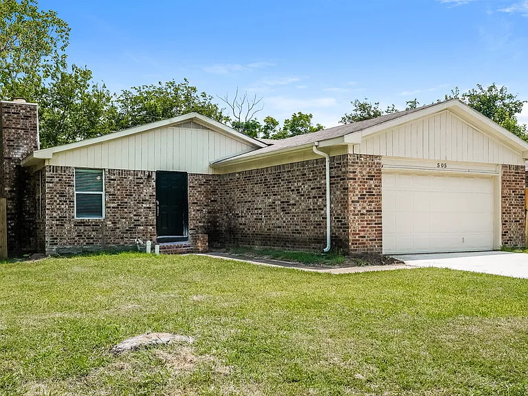 505 Plainview Dr — Photo 3