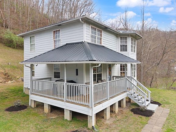 6th image of 9693 Lotts Creek Rd