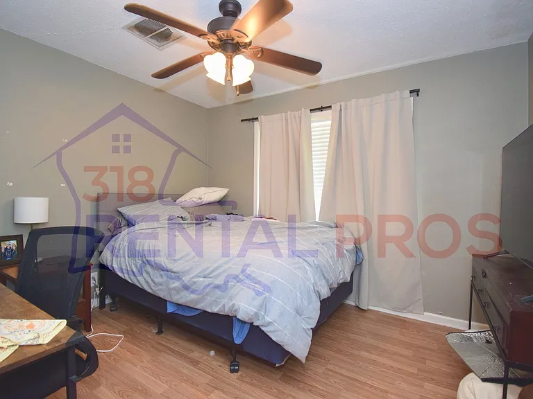 1201 Greenwood Dr — Photo 11