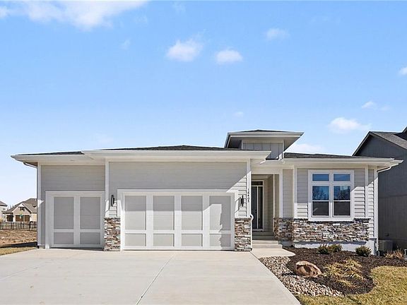 2nd image of 18405 Caenen St