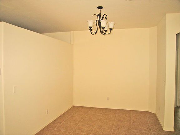 4th image of 778 W Vineyard Plains Dr