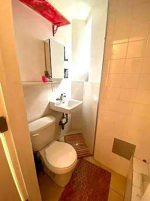 Rented by Lang Realty LLC | media 9