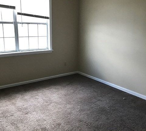 5th image of 1536 Woodard St APT B
