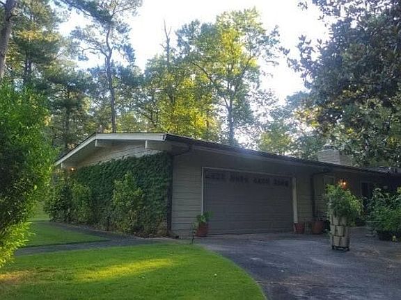 3rd image of 2550 Headland Dr
