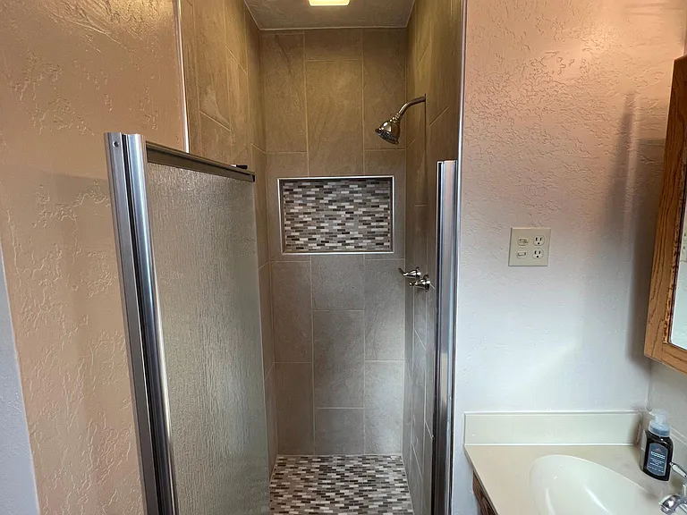 bathroom of master bathroom