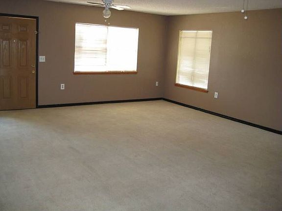 3rd image of 2605 Turner Way Unit B
