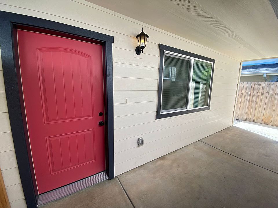 1st image of 1538 Park St #1538