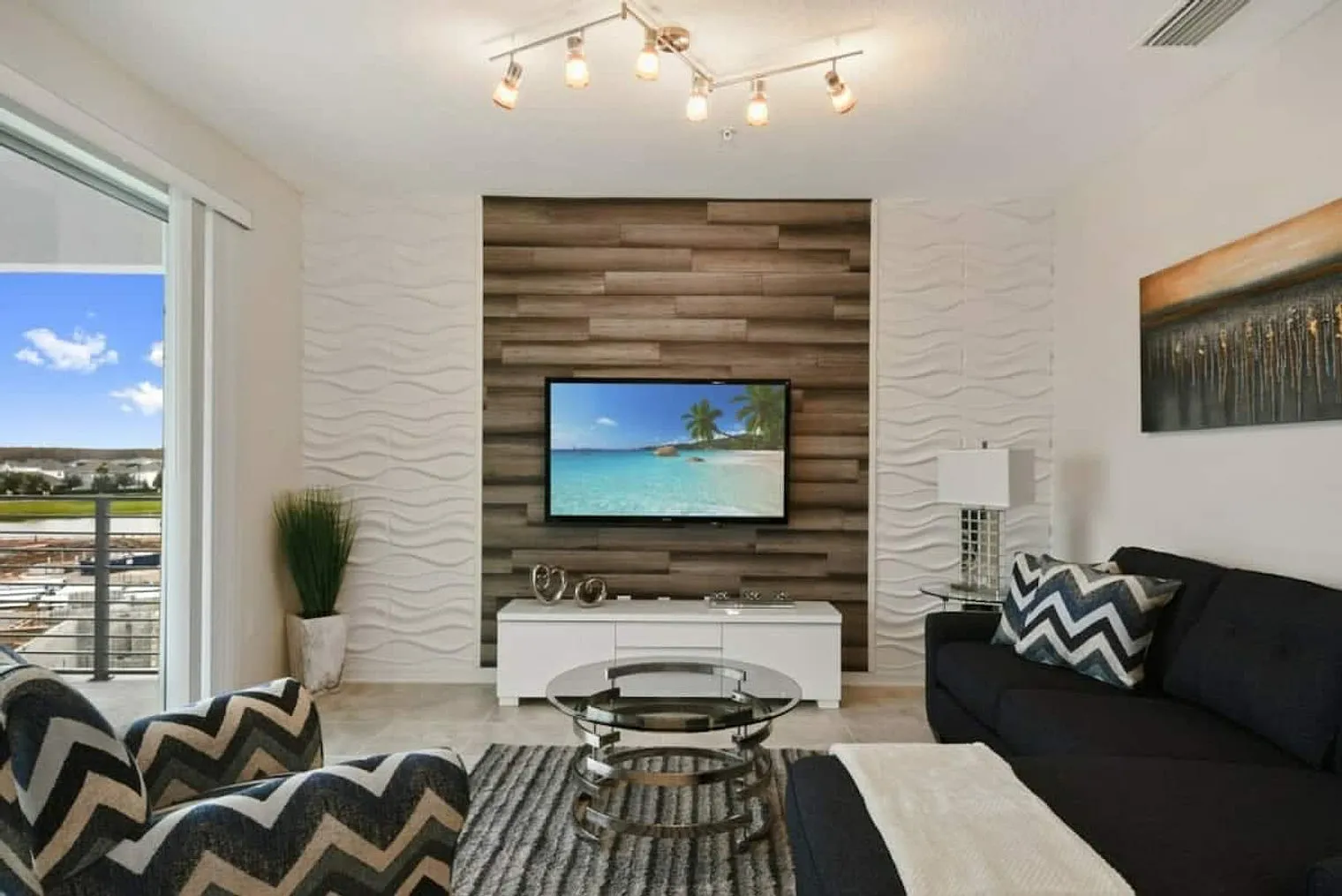 2 bed, 2.0 bath, 1280 sqft, $3,696 — Photo 3