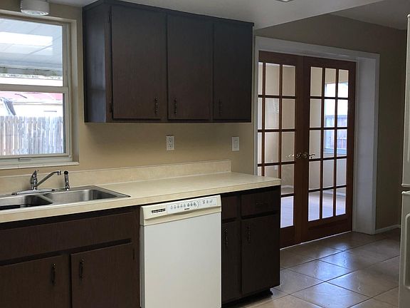 2nd image of 3139 Bigelow Dr