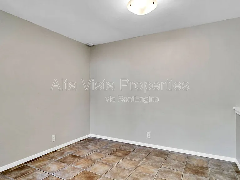 7960 Mission Vista Dr — Photo 14