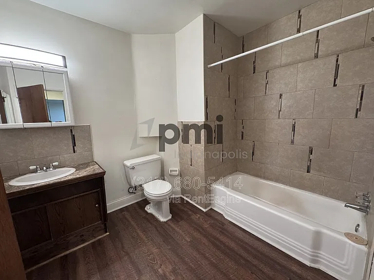 2323 Newton St #20 — Photo 12