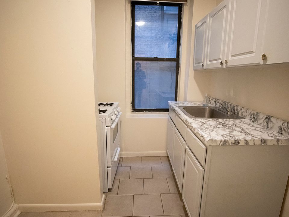 1st image of 229 W 109th St APT 33