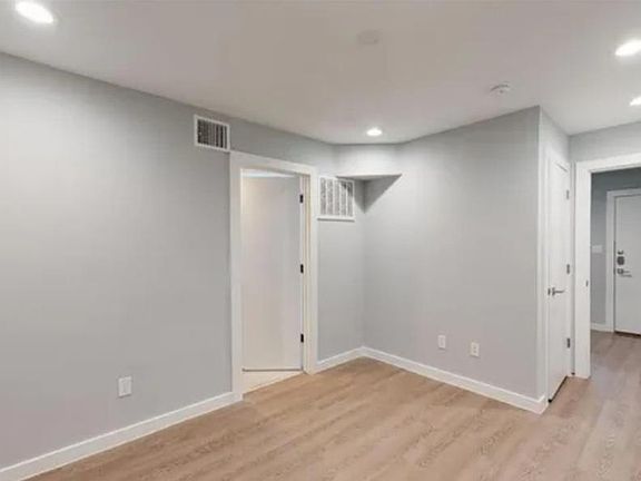 4th image of 4400 San Jacinto St APT 207