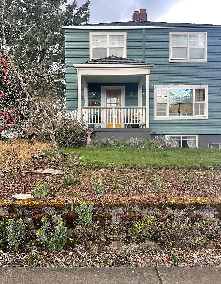 3 bed, 1568 sqft, $2,350 — Photo 1