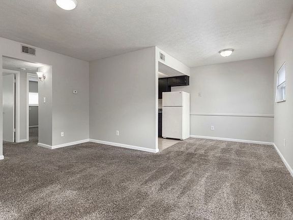 5th image of 2718 Rockford Ln APT 2