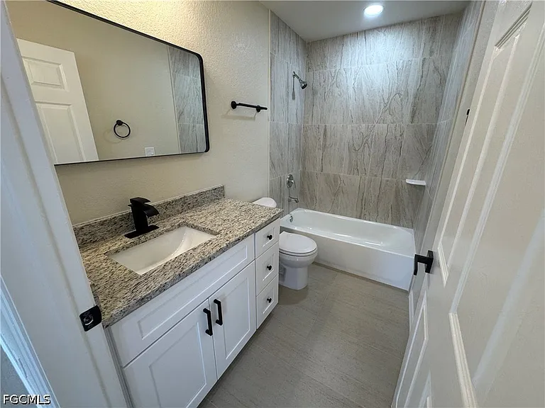 4426 SW Santa Barbara Pl — Photo 26