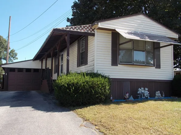 9 Irene Ave #11B, Webster, MA 01570