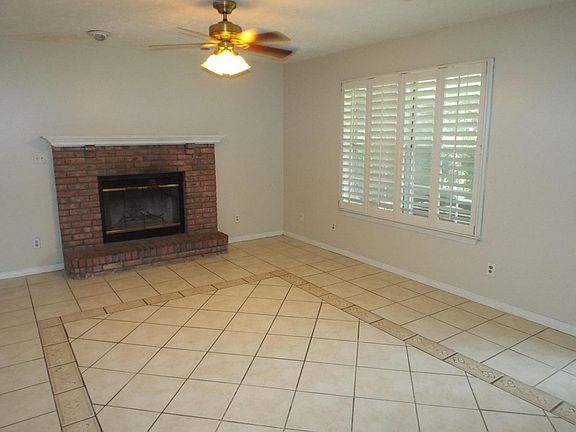4th image of 8636 Westview Ln