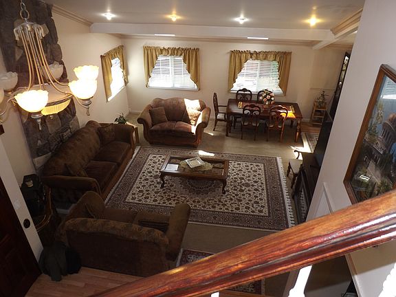 3rd image of 5927 Merlindale Dr