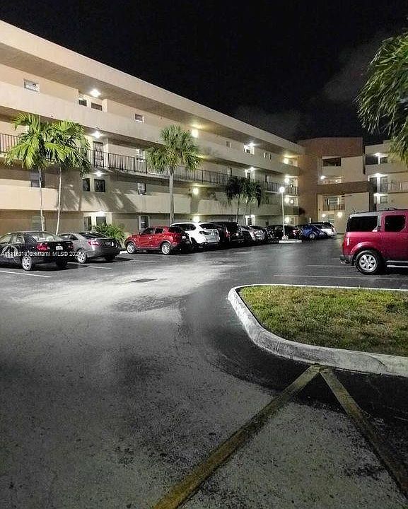 1st image of 702 NW 87th Ave APT 209