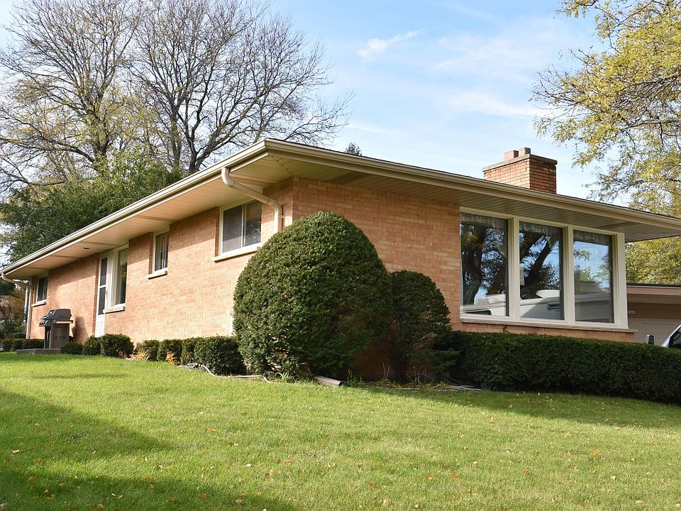 1st image of 3363 N Knoll Blvd