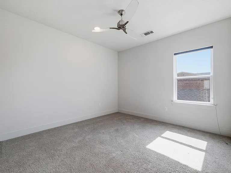 207 Adrian Dr — Photo 21