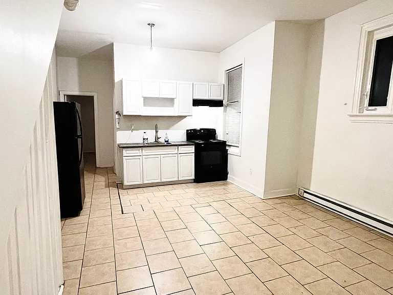 1613 N Allison St #1 — Photo 3