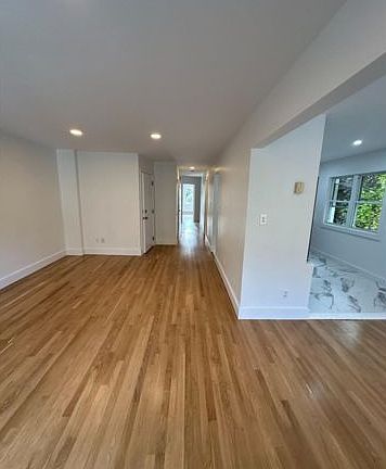 5th image of 214-01 Waters Edge Dr #2