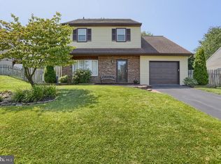 1910 Gring Dr, Reading, PA 19610