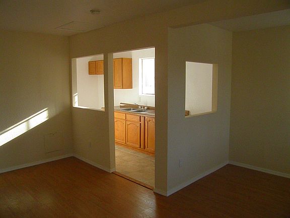 3rd image of 200 W 111th Pl