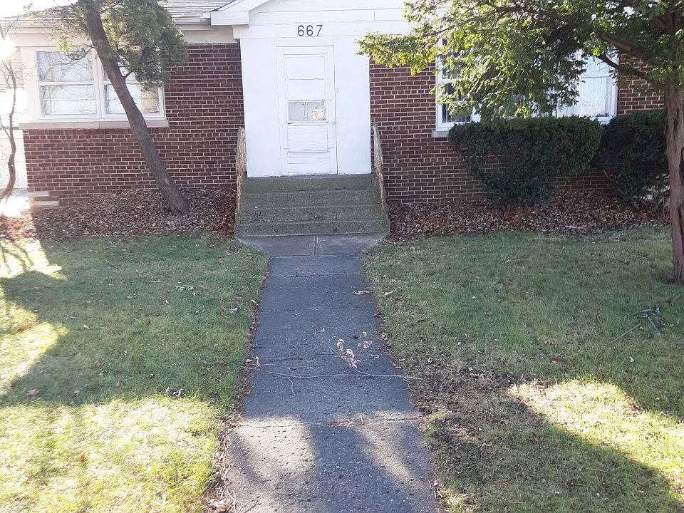 1st image of 667 E 154th St
