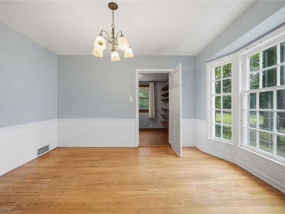5th image of 3246 Rumson Rd