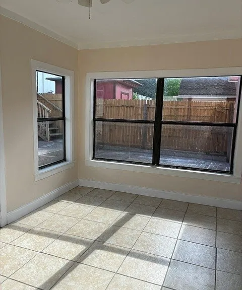 596 Swallow Ct — Photo 6
