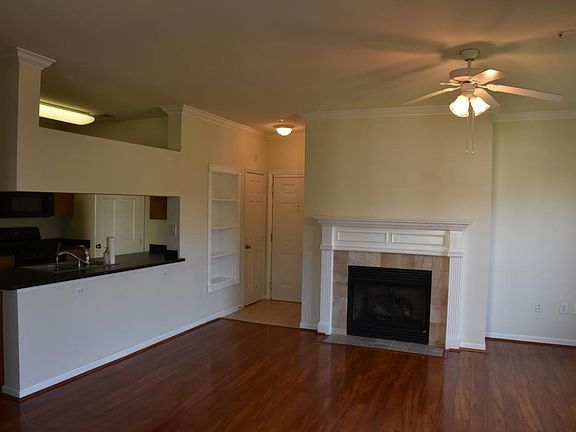 4th image of 19627 Galway Bay Cir APT 203